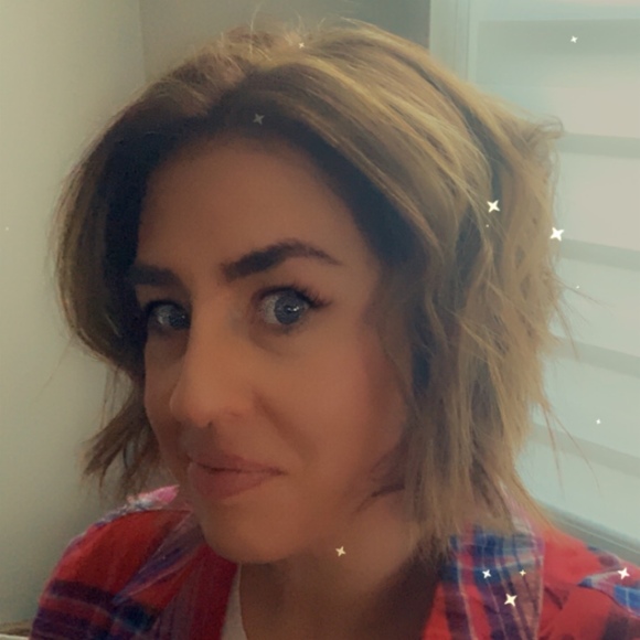 Meet your Posher, Naomi - Picture 1 of 1